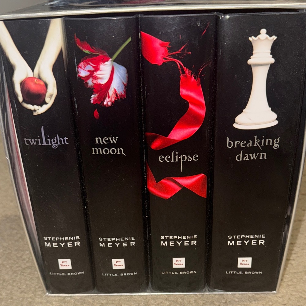 Twilight Saga Book Set by Stephenie Meyer